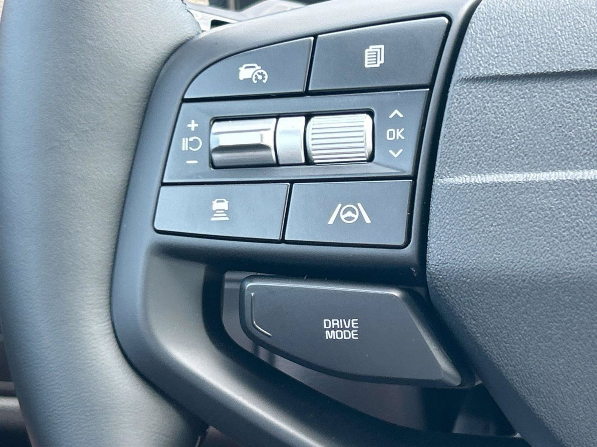 New 2026 Kia Sportage SX AWD/4WD image 25