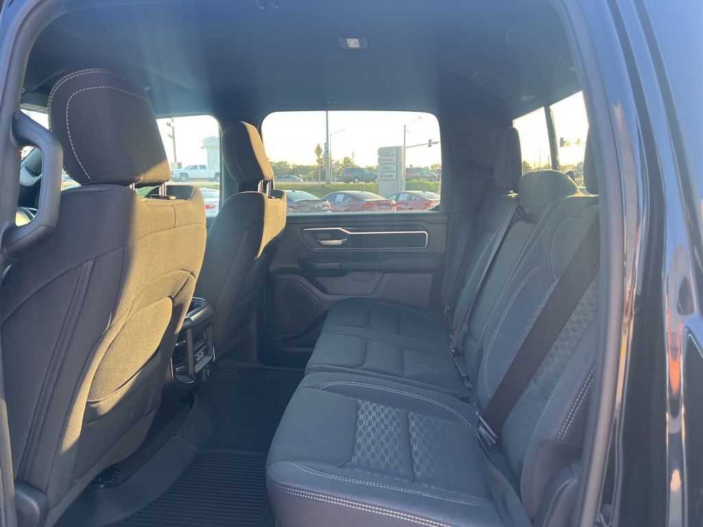New 2026 RAM 1500 4x4 Crew Cab image 8
