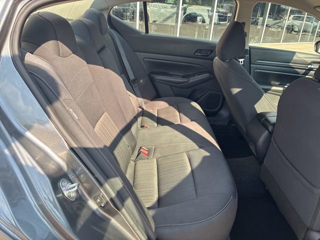 Used 2024 Nissan Altima 2.5 SV image 9