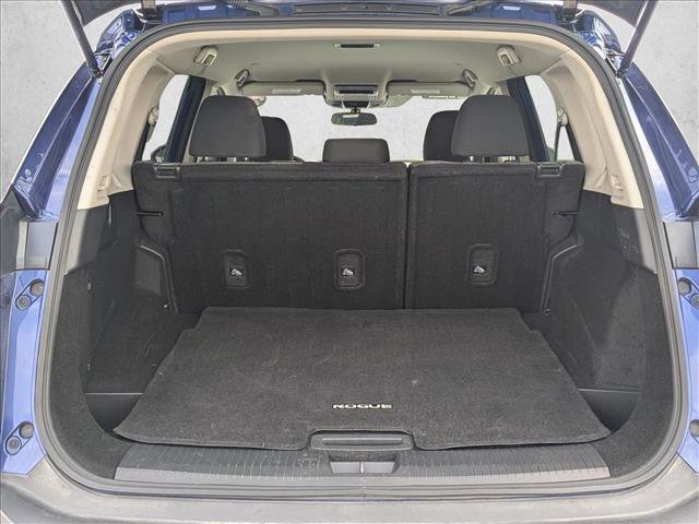 Used 2023 Nissan Rogue SV image 6