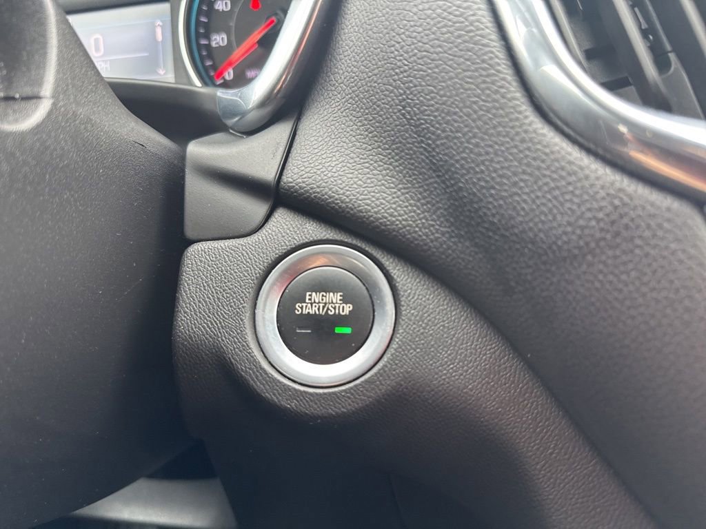 Used 2019 Chevrolet Equinox LT image 30