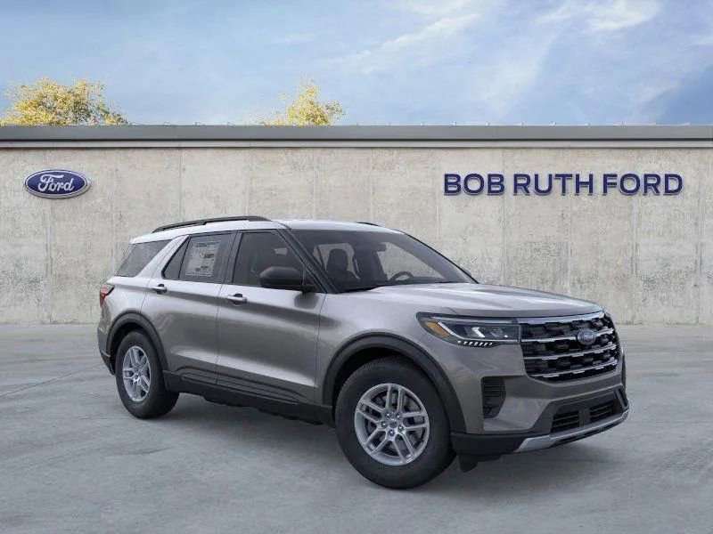 New 2026 Ford Explorer Active image 2