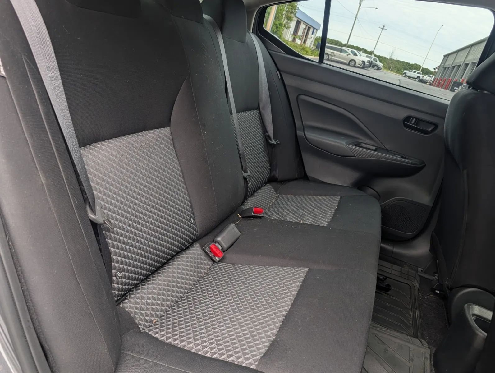 Used 2022 Nissan Versa S FWD image 10