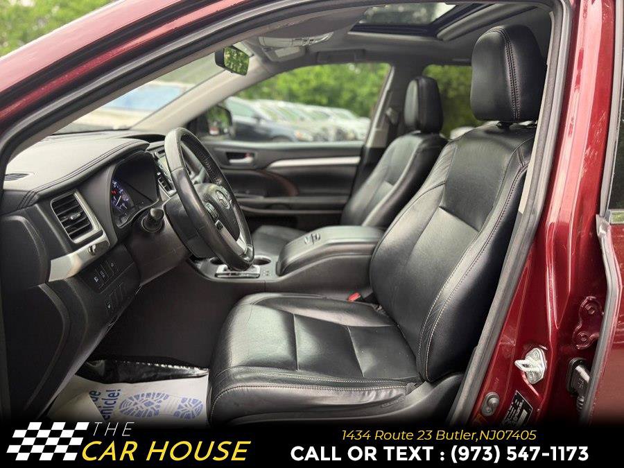 Used 2018 Toyota Highlander XLE w/ Protection Package #3 AWD/4WD image 16