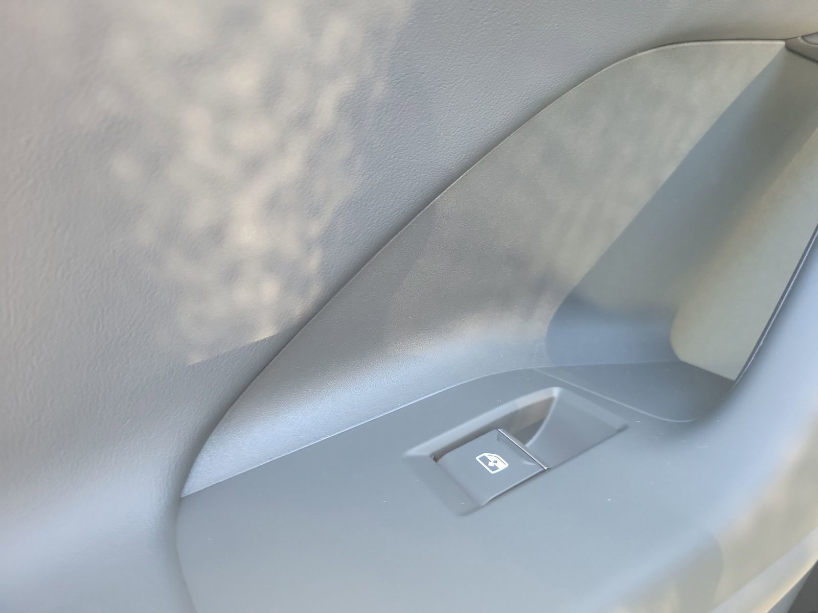 New 2025 Audi Q6 e-tron Premium Plus image 17