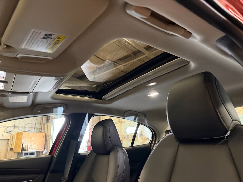 Used 2025 MAZDA MAZDA3 s image 25