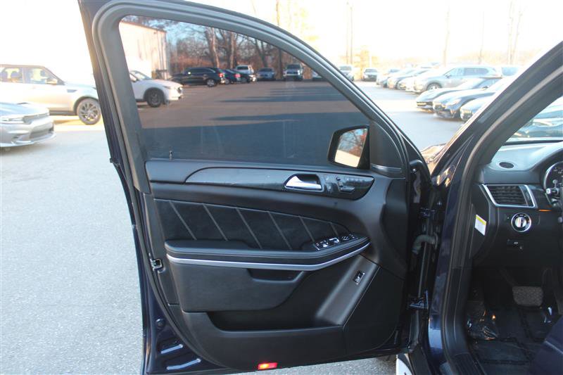 Used 2014 Mercedes-Benz GL 550 GL 550 image 10