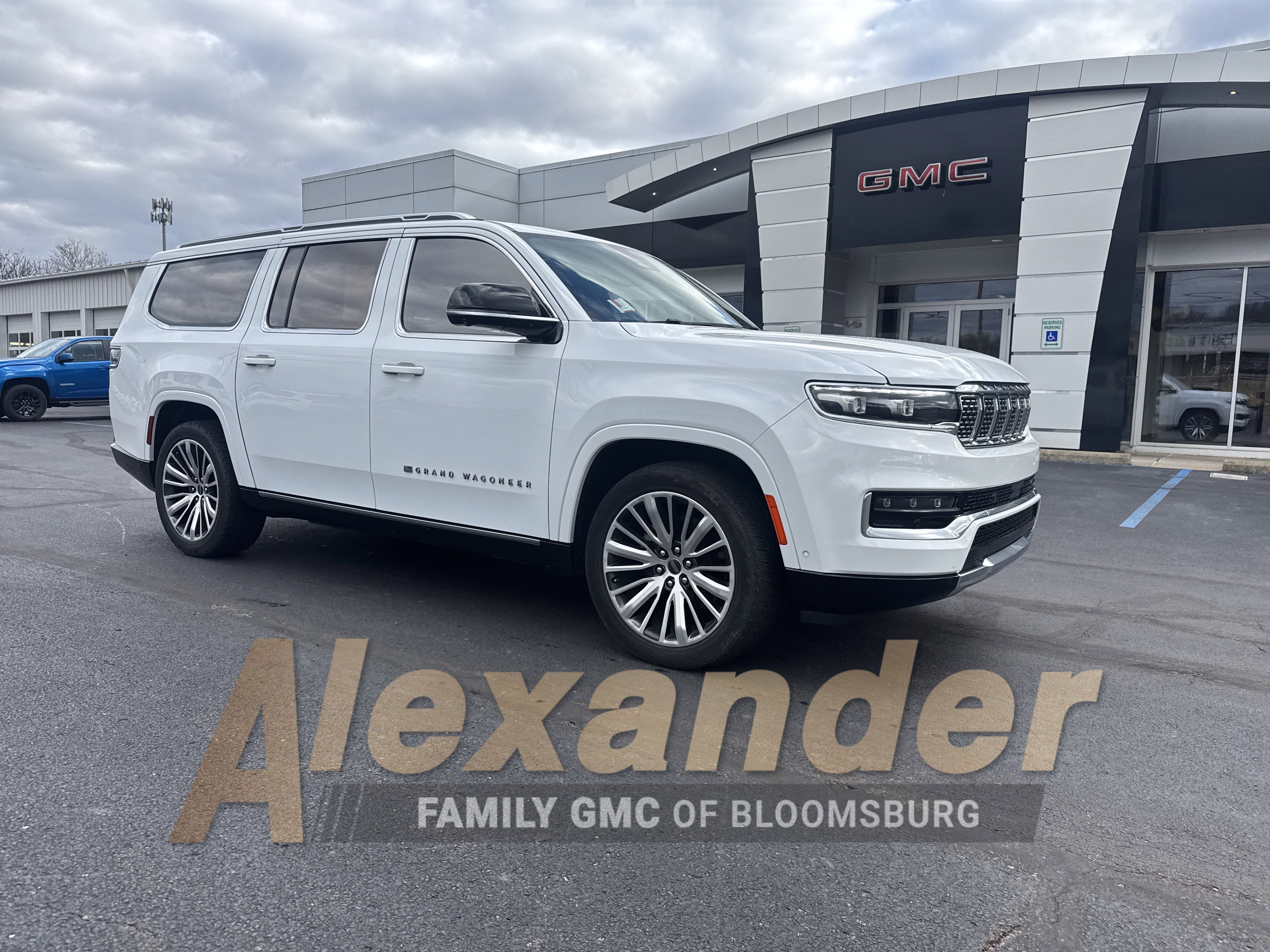 Used 2023 Jeep Grand Wagoneer L Series III image 1