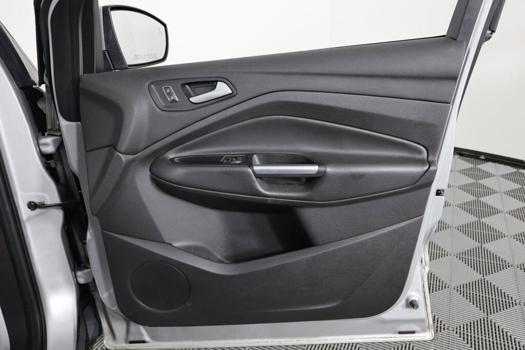 Used 2015 Ford Escape Titanium w/ Equipment Group 301A image 26