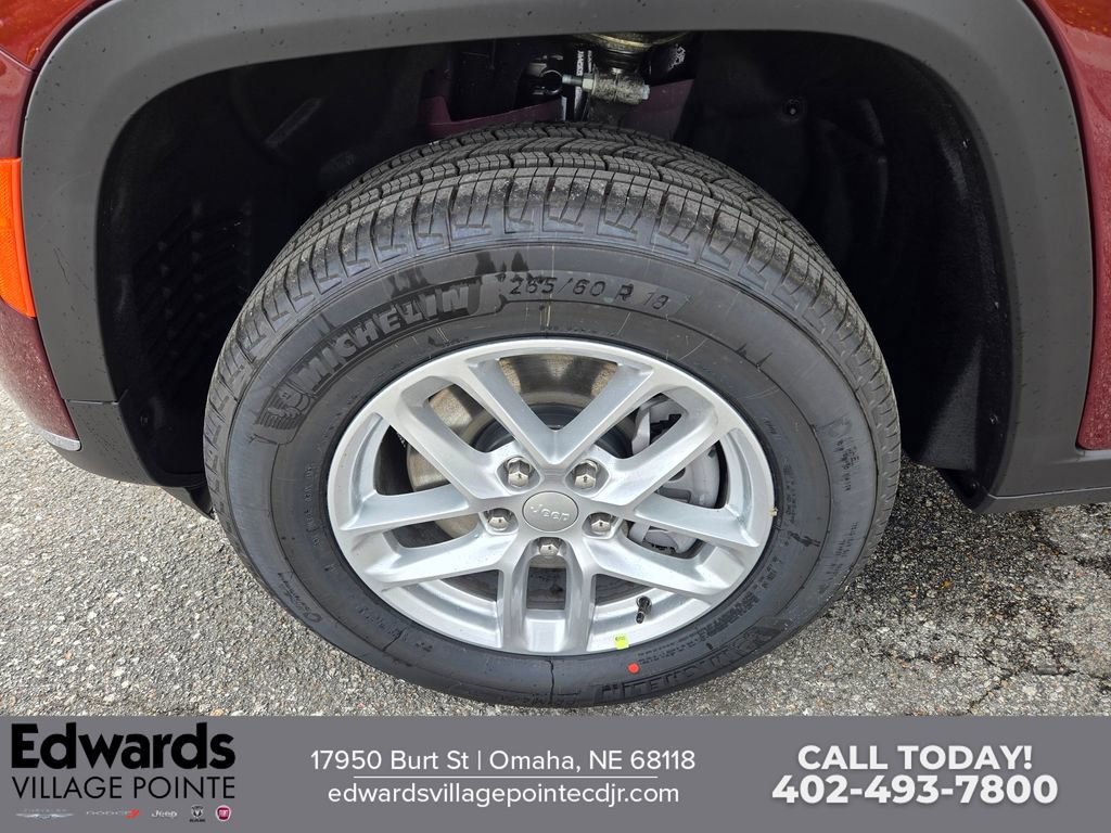 New 2026 Jeep Grand Cherokee L Laredo AWD/4WD image 9
