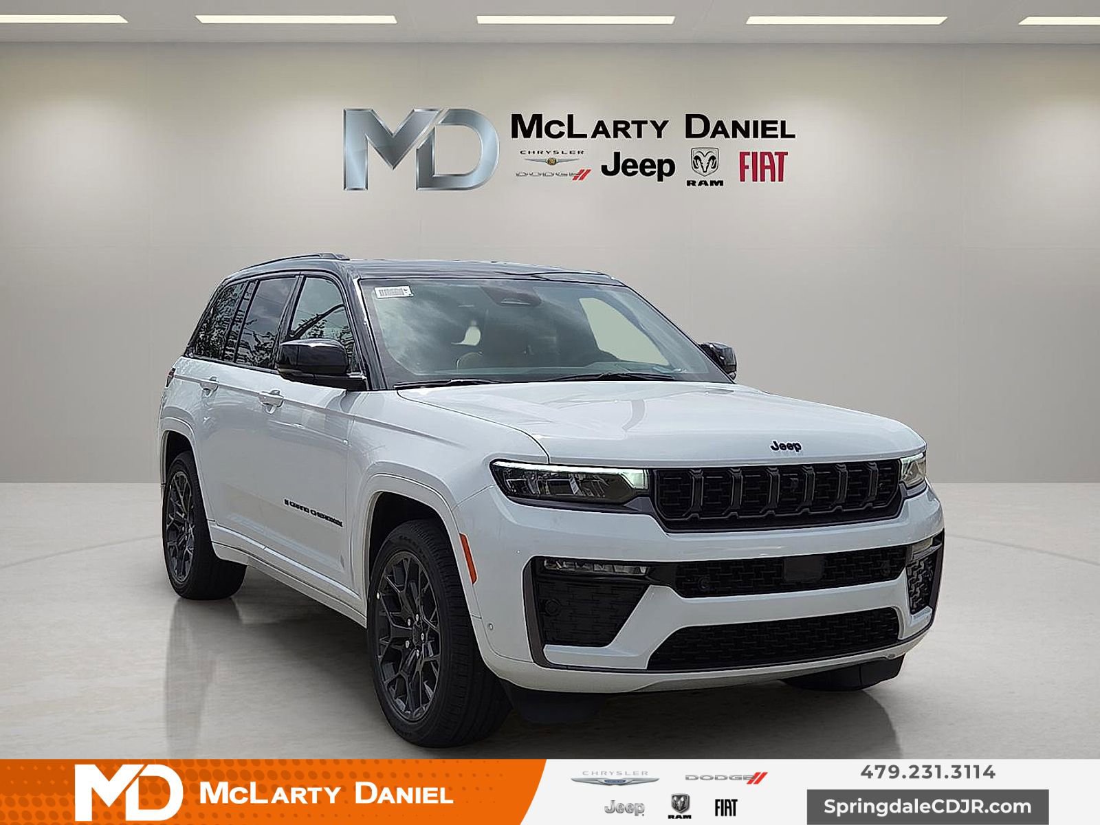 New 2026 Jeep Grand Cherokee Summit w/ Obsidian Package AWD/4WD image 1