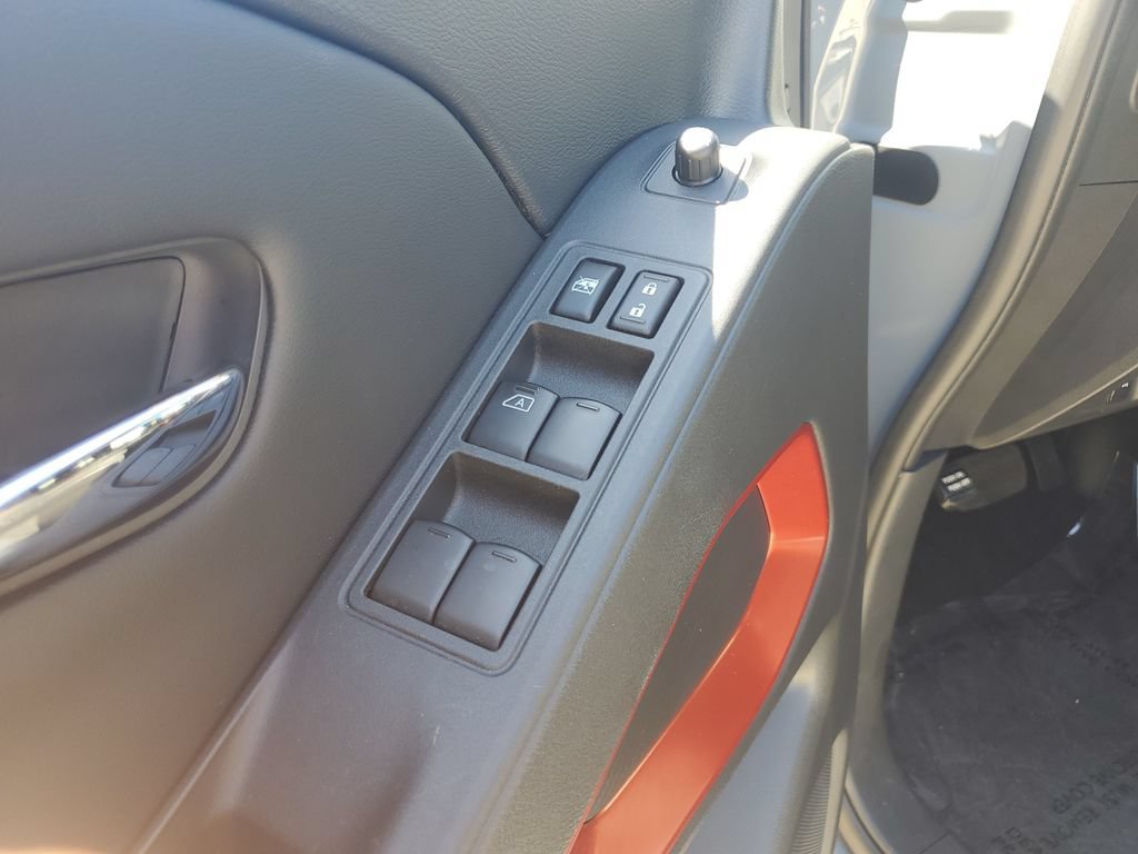 Certified 2025 Nissan Frontier PRO-4X w/ Interior Protection Package AWD/4WD image 26