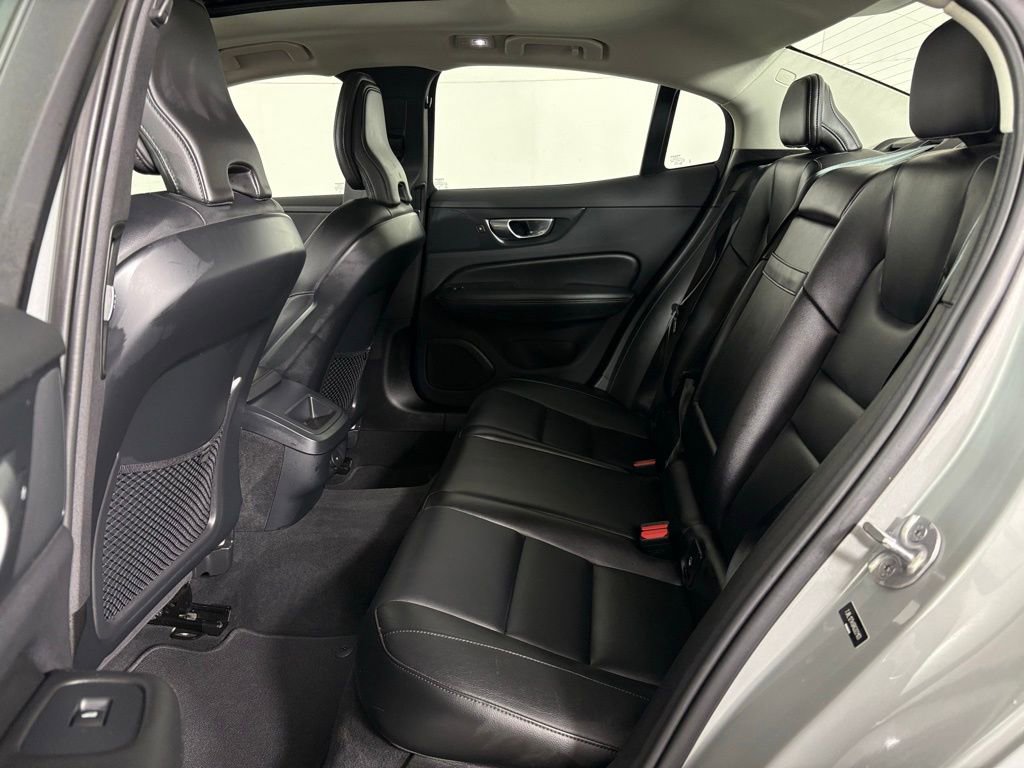 Used 2024 Volvo S60 B5 Core image 34