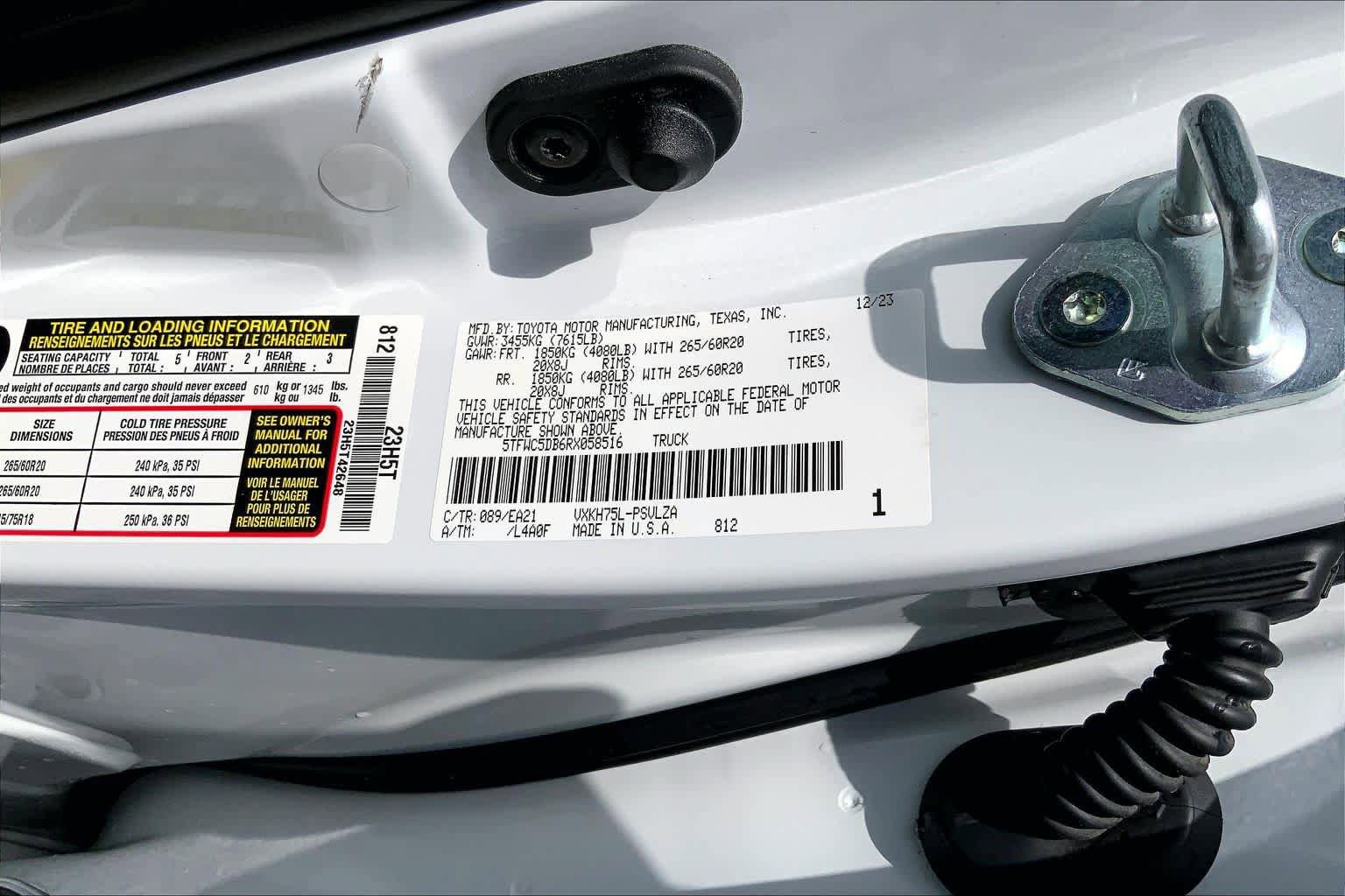Used 2024 Toyota Tundra Limited AWD/4WD image 36