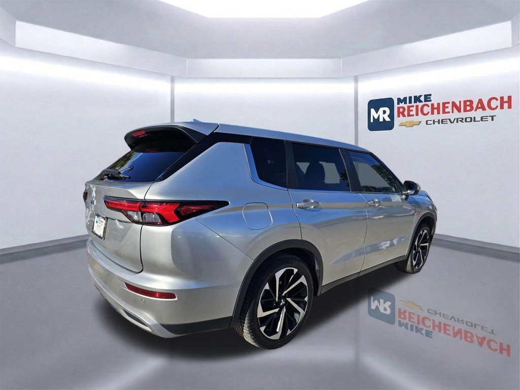 Used 2022 Mitsubishi Outlander SE FWD image 4