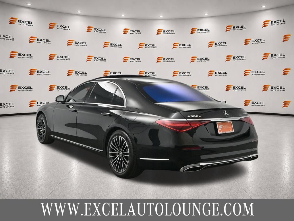 Used 2024 Mercedes-Benz S 580e 4MATIC Sedan image 3