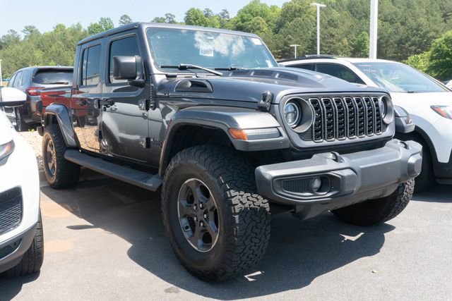 Used 2020 Jeep Gladiator Overland AWD/4WD image 3