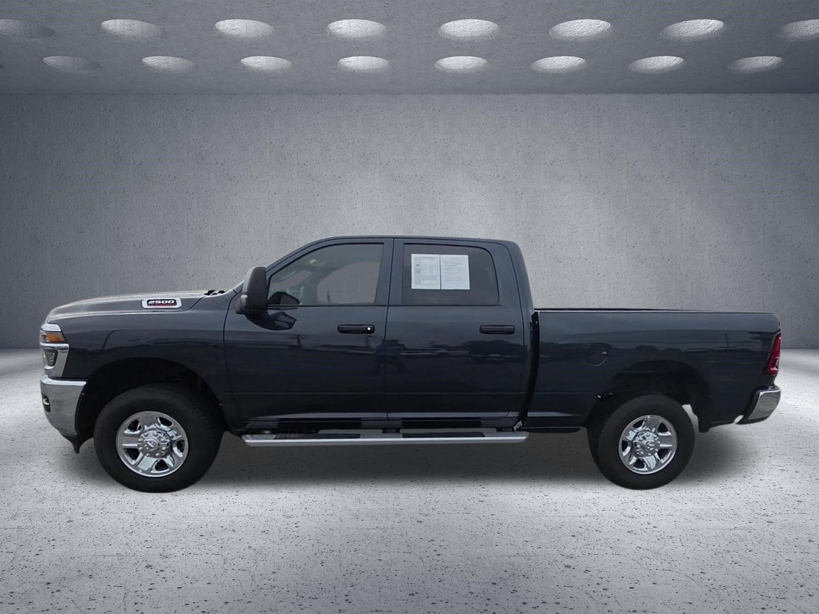 Used 2026 RAM 2500 Tradesman w/ Chrome Appearance Group AWD/4WD image 2