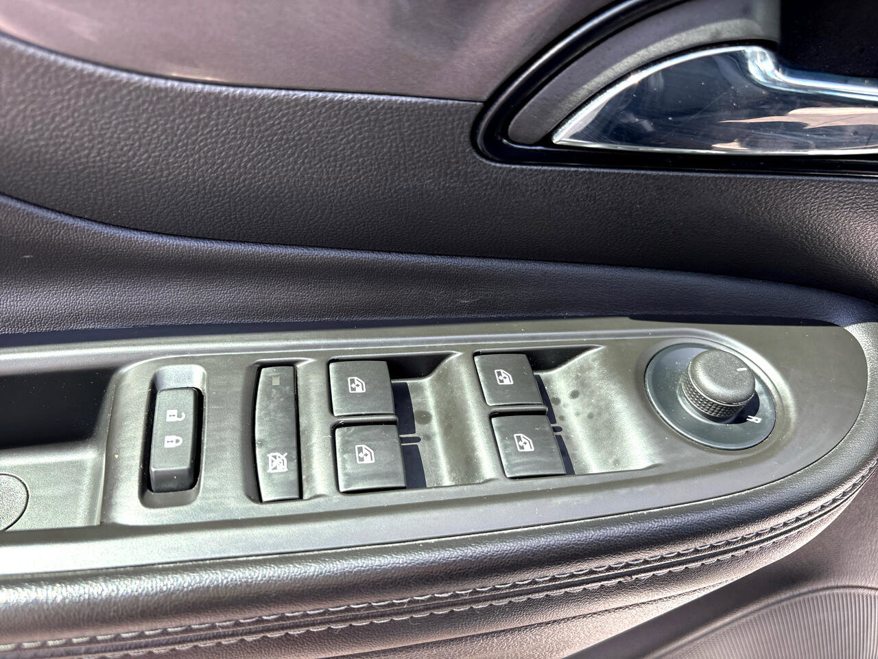 Used 2022 Buick Encore Preferred w/ Safety Package image 14