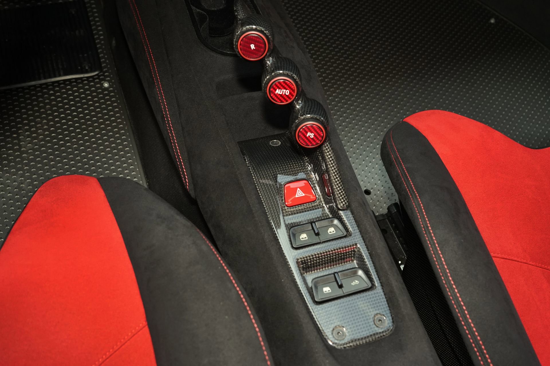 Used 2020 Ferrari 488 Pista Spider image 23