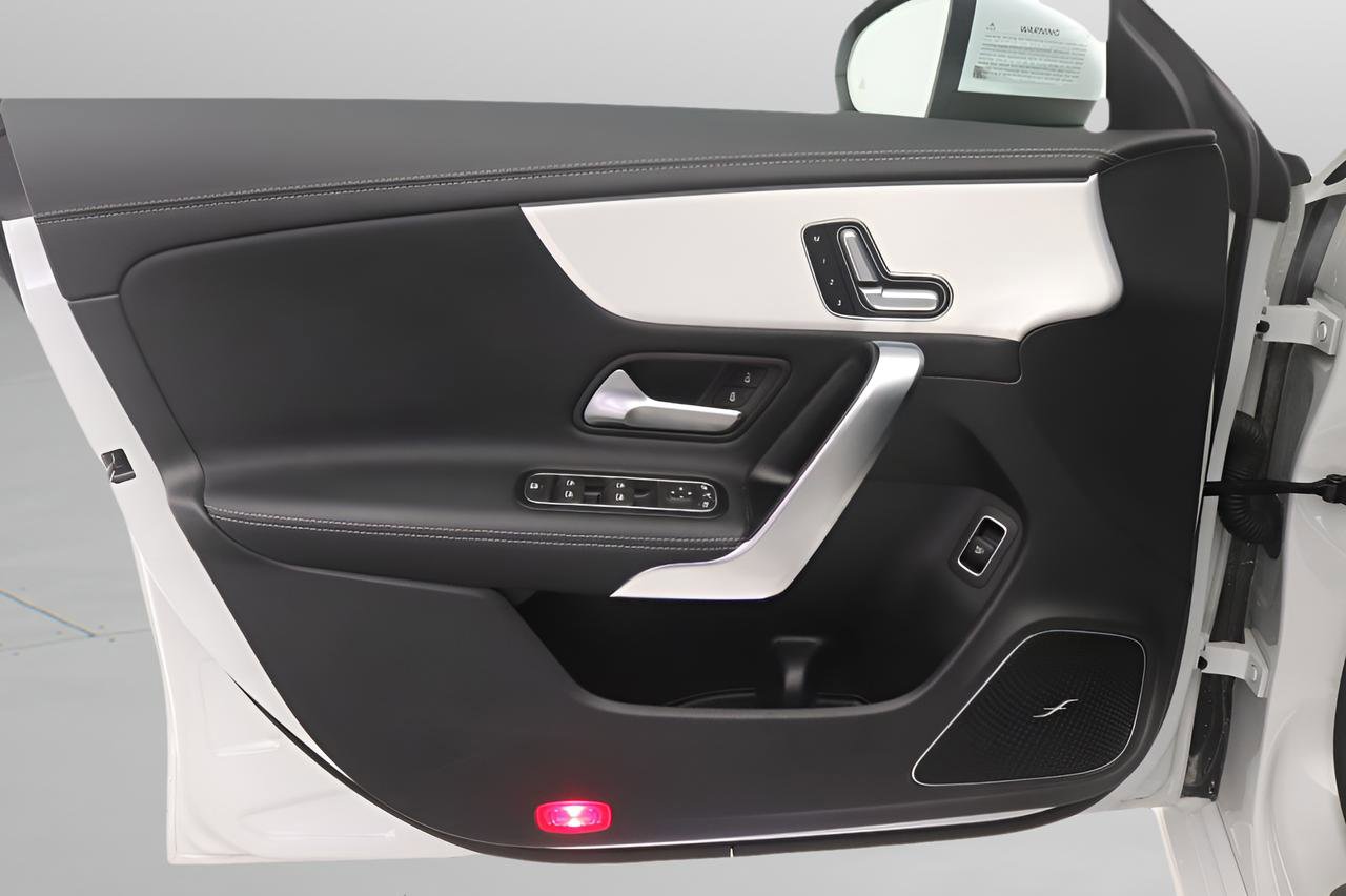 Certified 2023 Mercedes-Benz CLA 250 image 17
