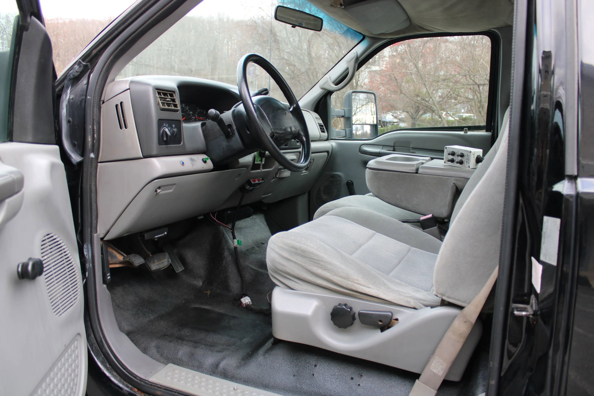 Used 1999 Ford F450 XLT RWD image 14