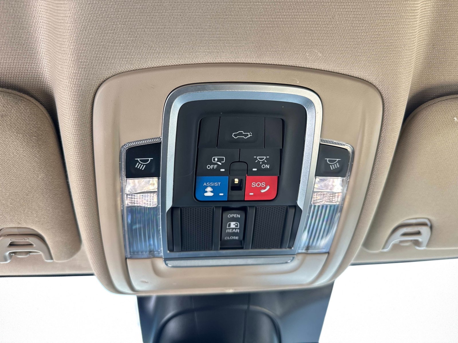 Used 2022 RAM 3500 Limited image 25
