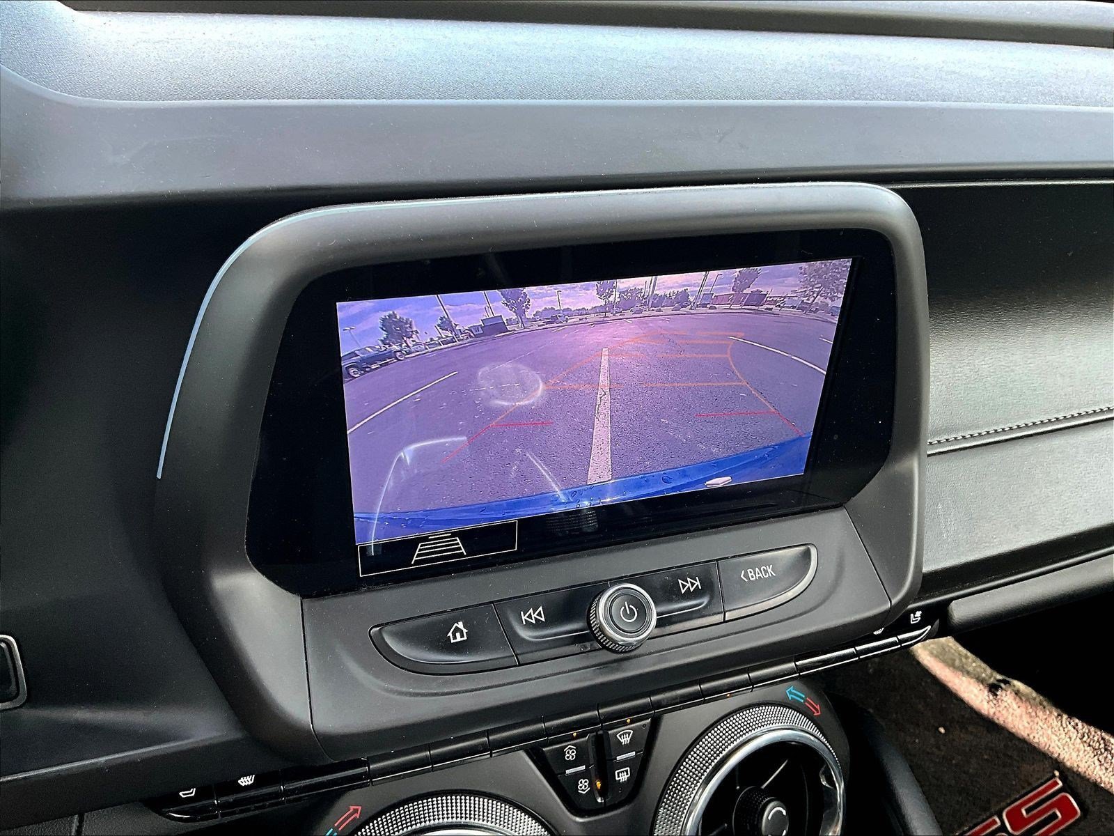 Used 2020 Chevrolet Camaro SS RWD image 13