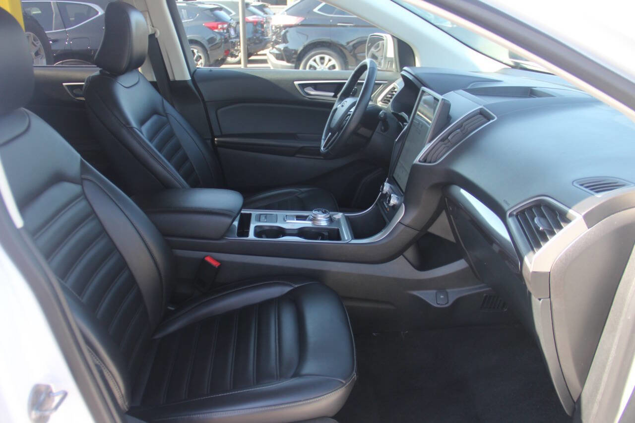 Used 2024 Ford Edge SEL image 19
