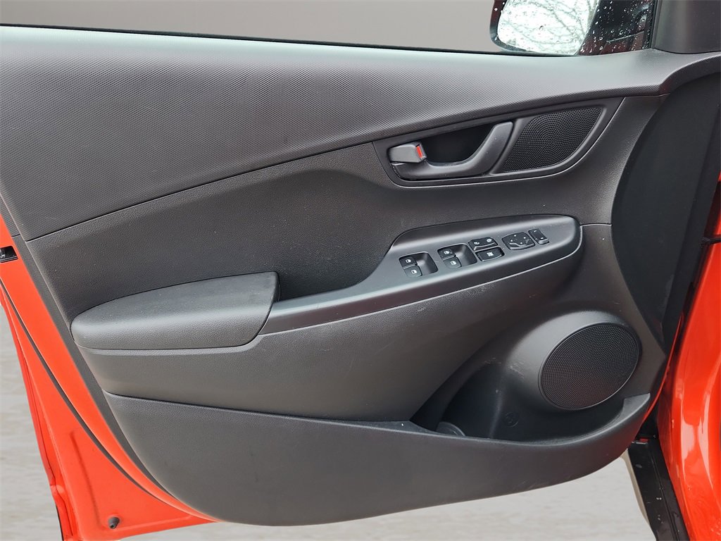 Used 2019 Hyundai Kona SEL image 25