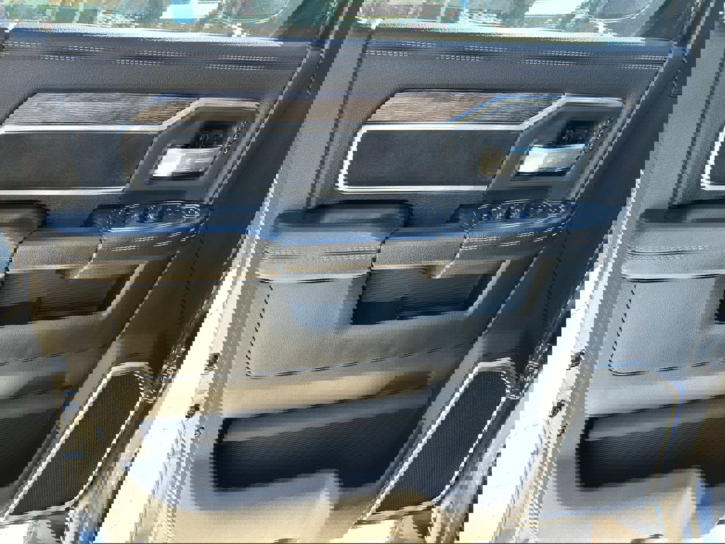 Used 2020 RAM 2500 Laramie image 7