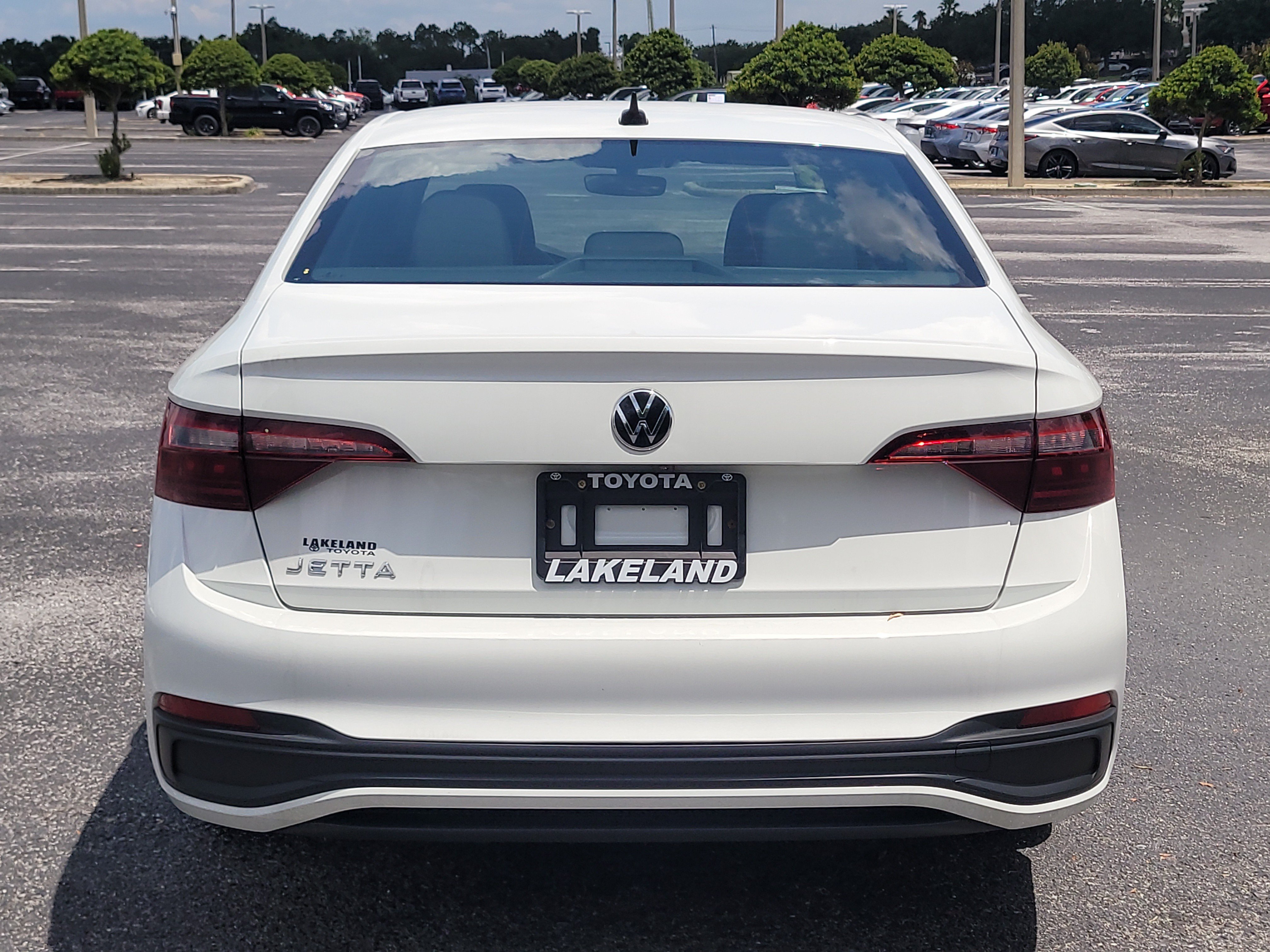 Used 2023 Volkswagen Jetta Sport FWD image 6