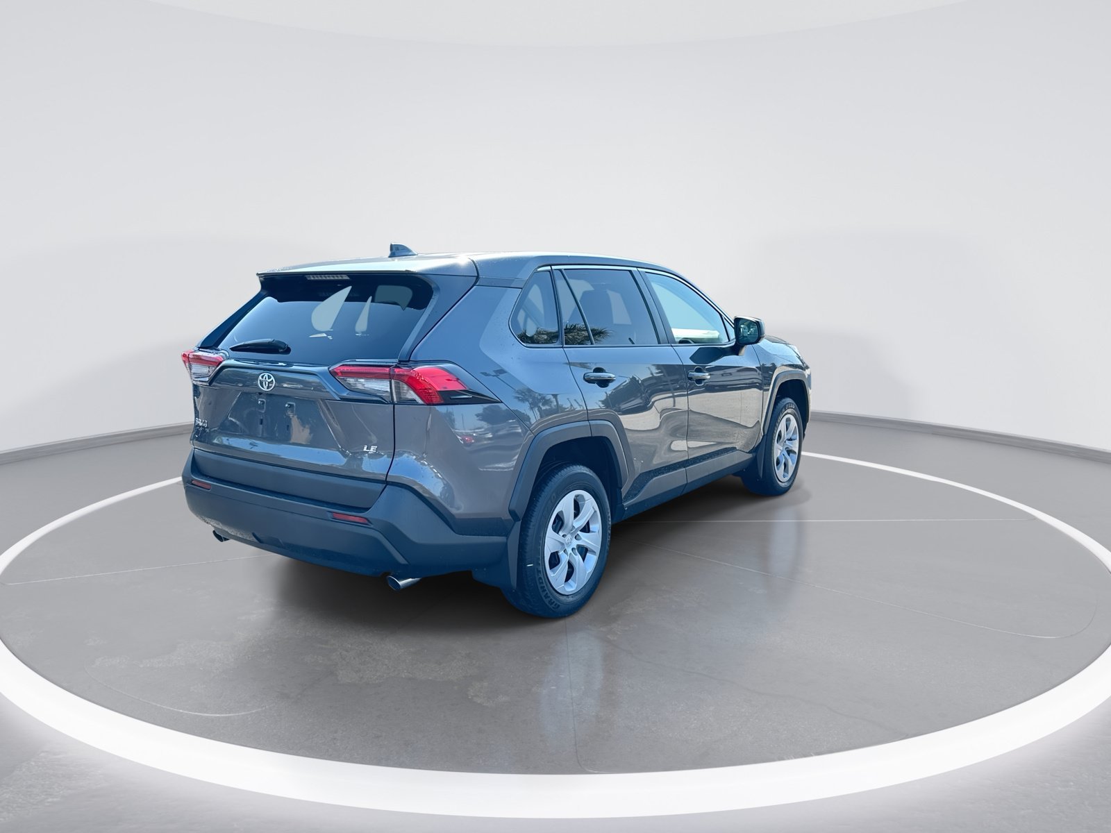 Used 2024 Toyota RAV4 LE FWD image 9
