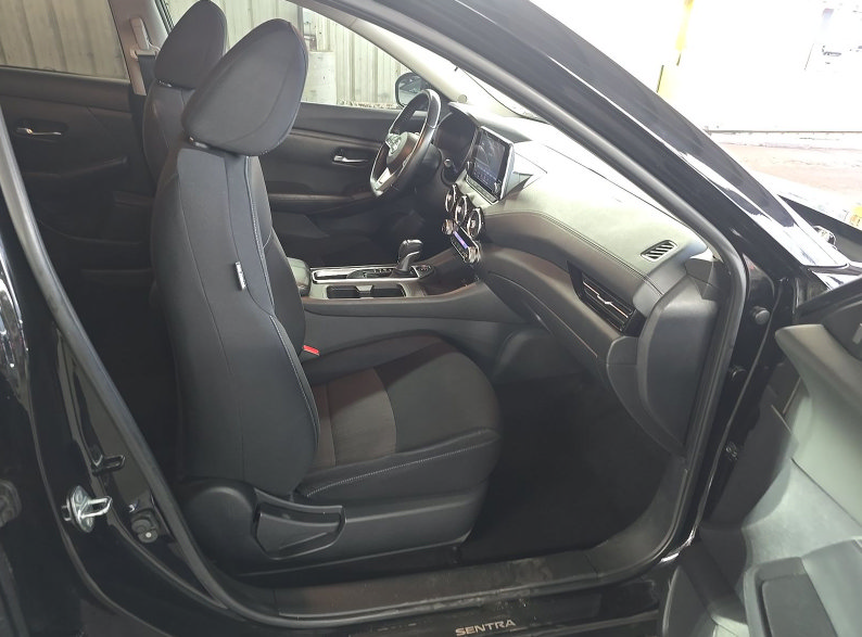 Used 2020 Nissan Sentra SV FWD image 8