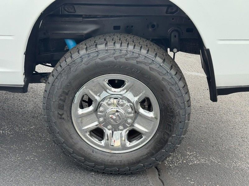 Used 2024 RAM 2500 Tradesman w/ Chrome Appearance Group image 7