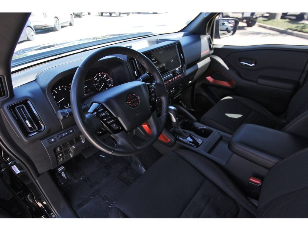 Used 2025 Nissan Frontier Pro-X RWD image 15