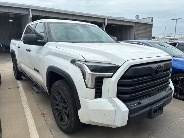 Used 2022 Toyota Tundra SR5 RWD image 3