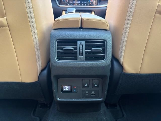 Used 2023 Nissan Rogue Platinum AWD/4WD image 12