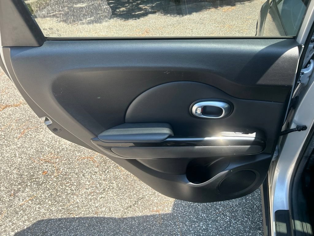 Used 2014 Kia Soul ! w/ Sun & Sound Package FWD image 25