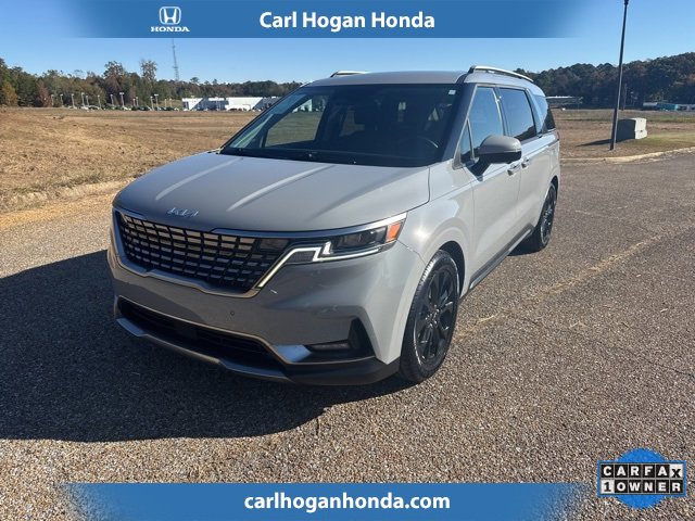 Used 2023 Kia Carnival SX