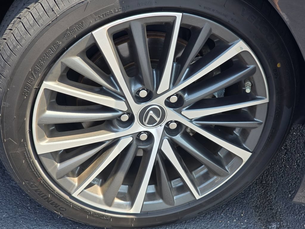 Used 2025 Lexus ES 350 w/ Premium Package FWD image 10