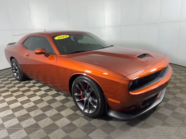 Used 2023 Dodge Challenger GT w/ Plus Package image 6