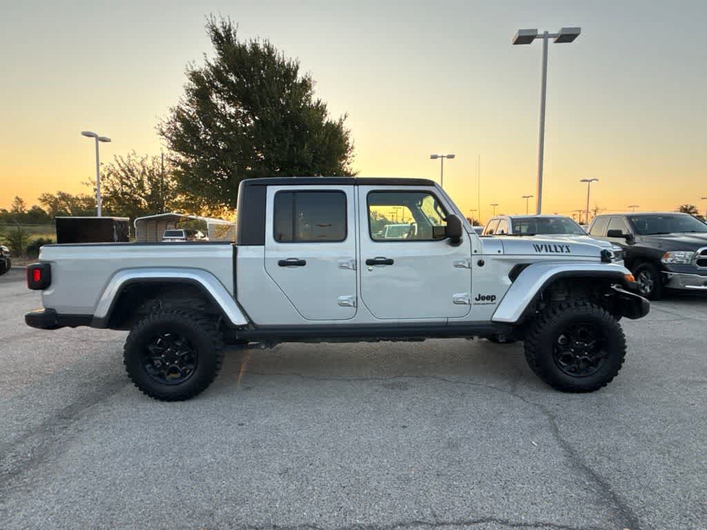 Used 2023 Jeep Gladiator Sport AWD/4WD image 6