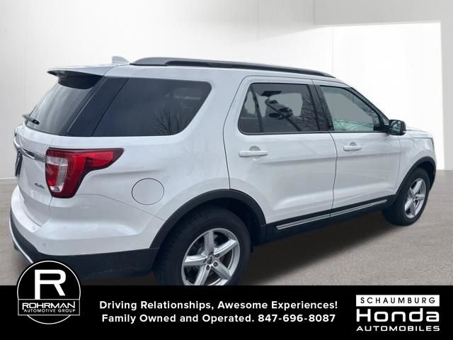 Used 2017 Ford Explorer XLT AWD/4WD image 5