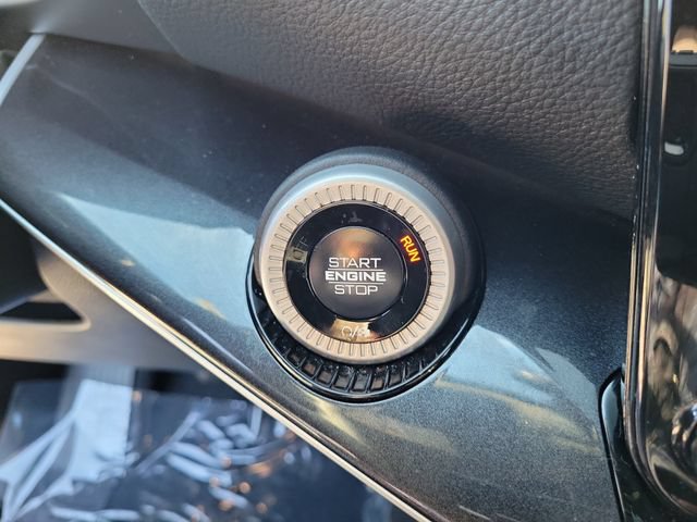 Used 2024 Jeep Wagoneer L 4WD image 35