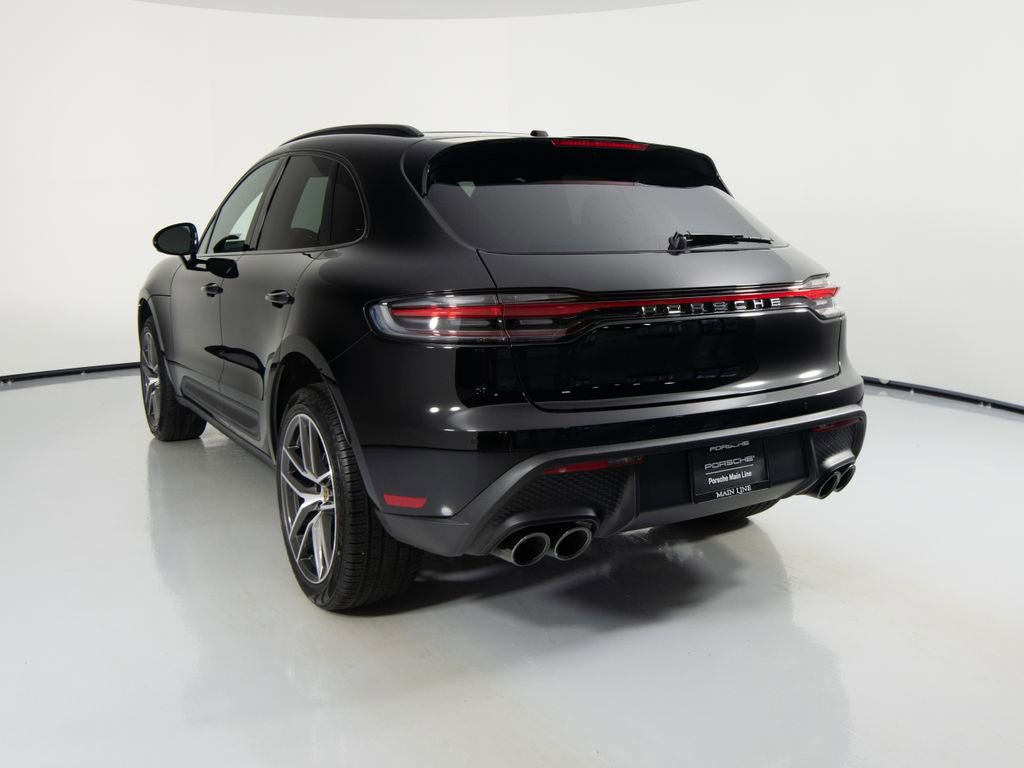Certified 2026 Porsche Macan AWD/4WD image 3