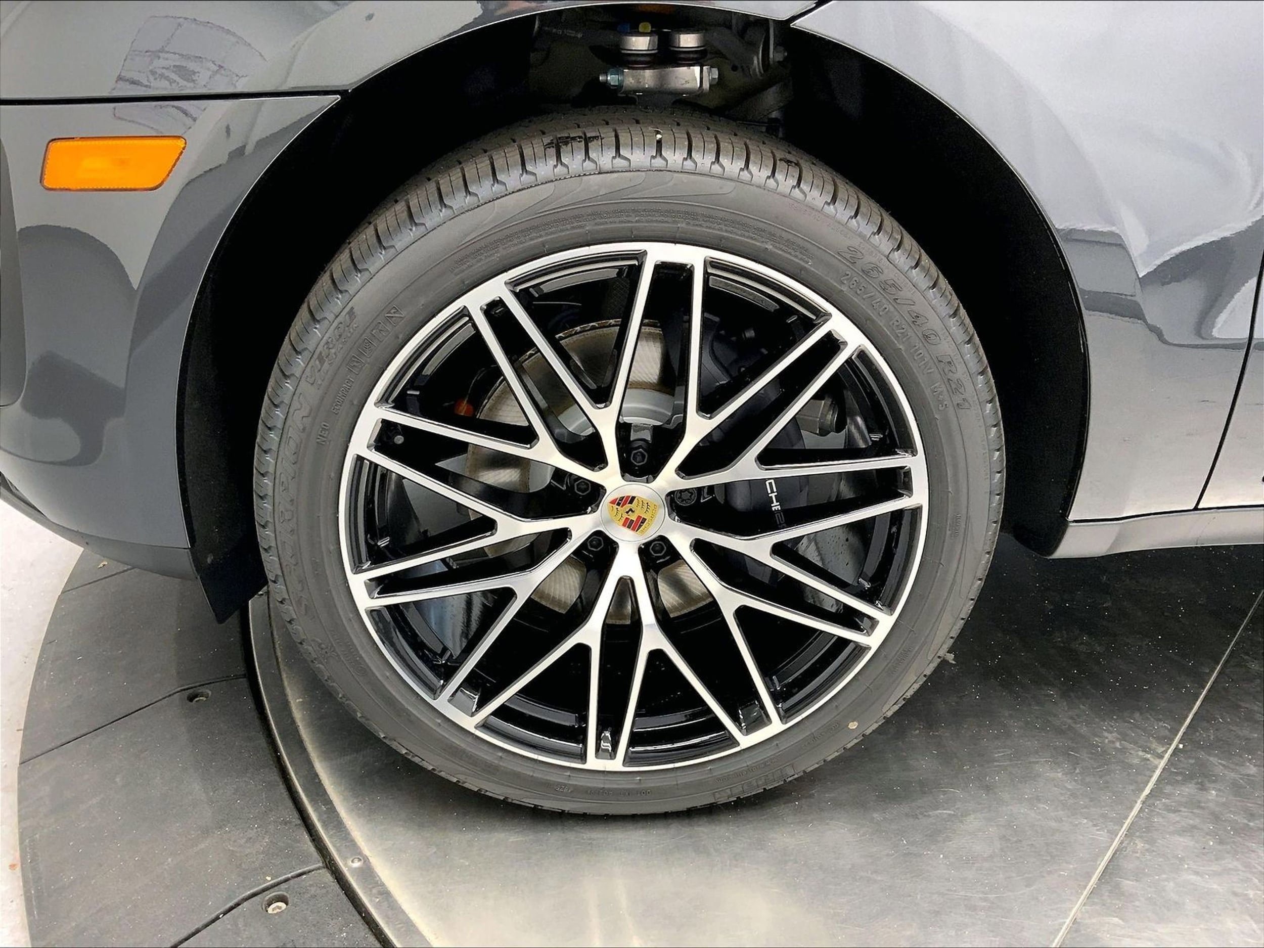 New 2026 Porsche Macan AWD/4WD image 28