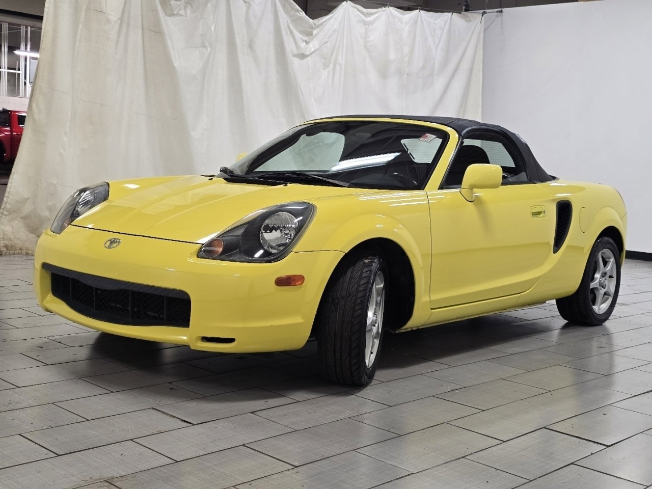 Used 2000 Toyota MR2 Base image 7