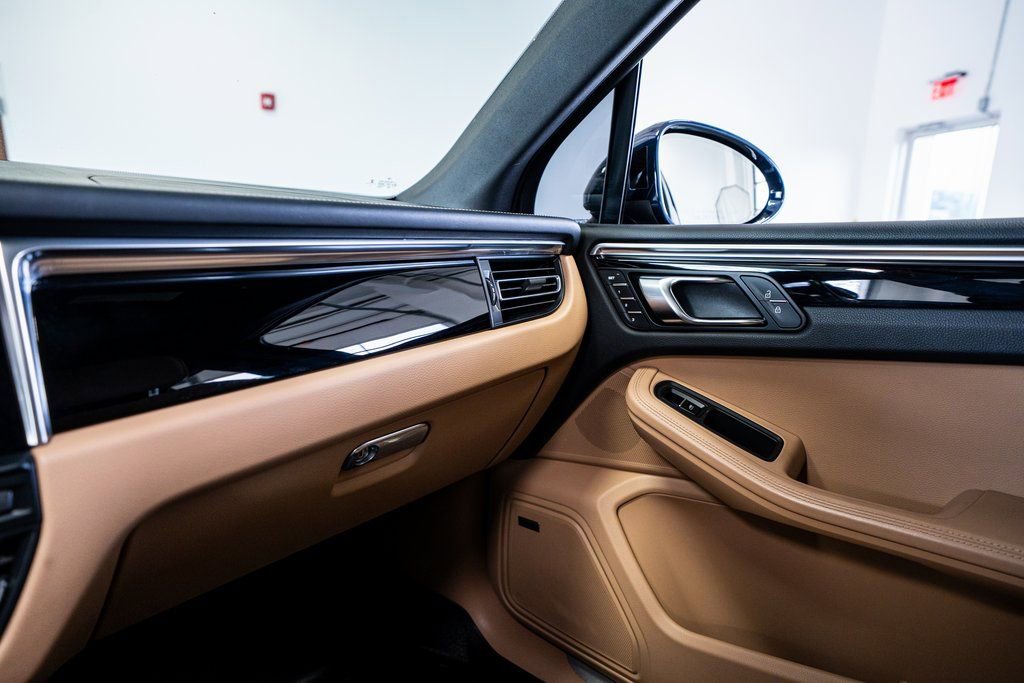 Used 2021 Porsche Macan S image 51