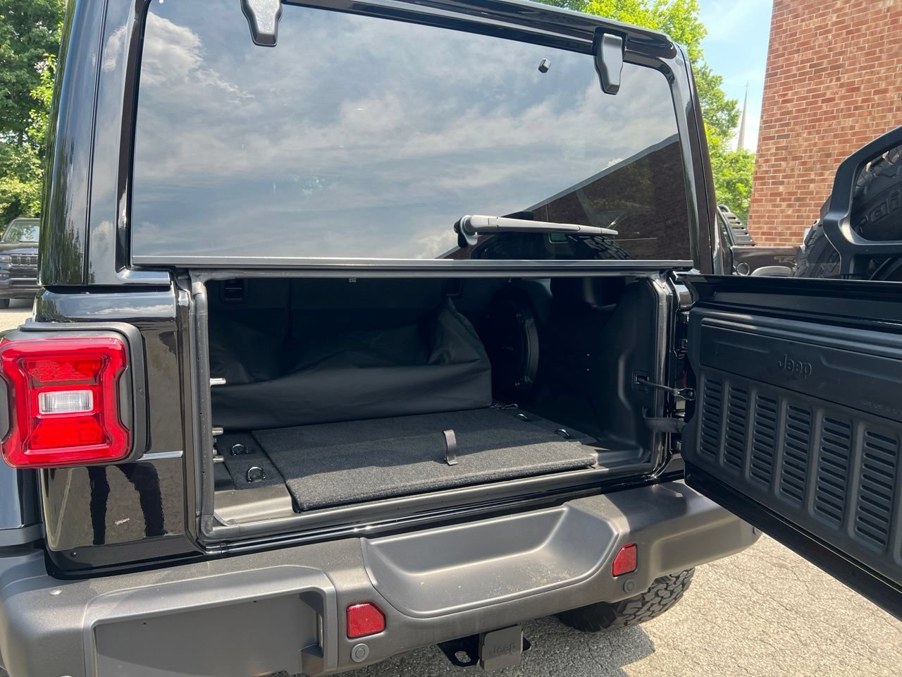 Used 2024 Jeep Wrangler Unlimited Rubicon 392 AWD/4WD image 13
